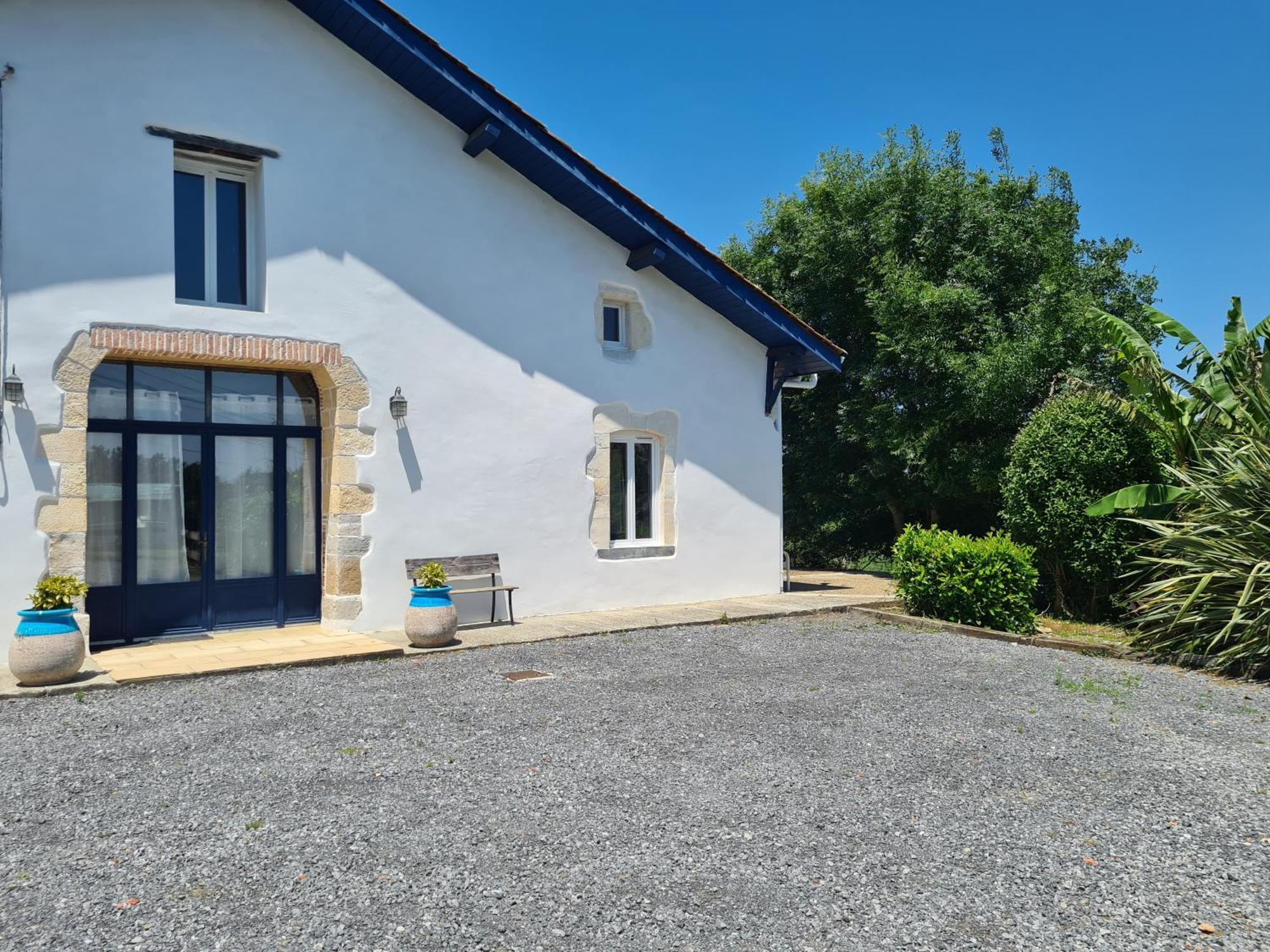 Family Home With Pool Saint-Lon-Les-Mines Luaran gambar